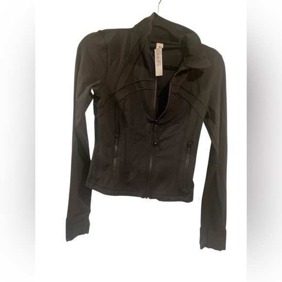 lululemon athletica Jackets & Blazers - NWT Lululemon defined cropped jacket BLACK Size:2

0726
